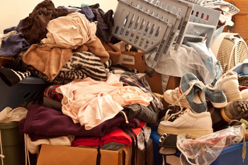 Efficient disposal of items during house clearance